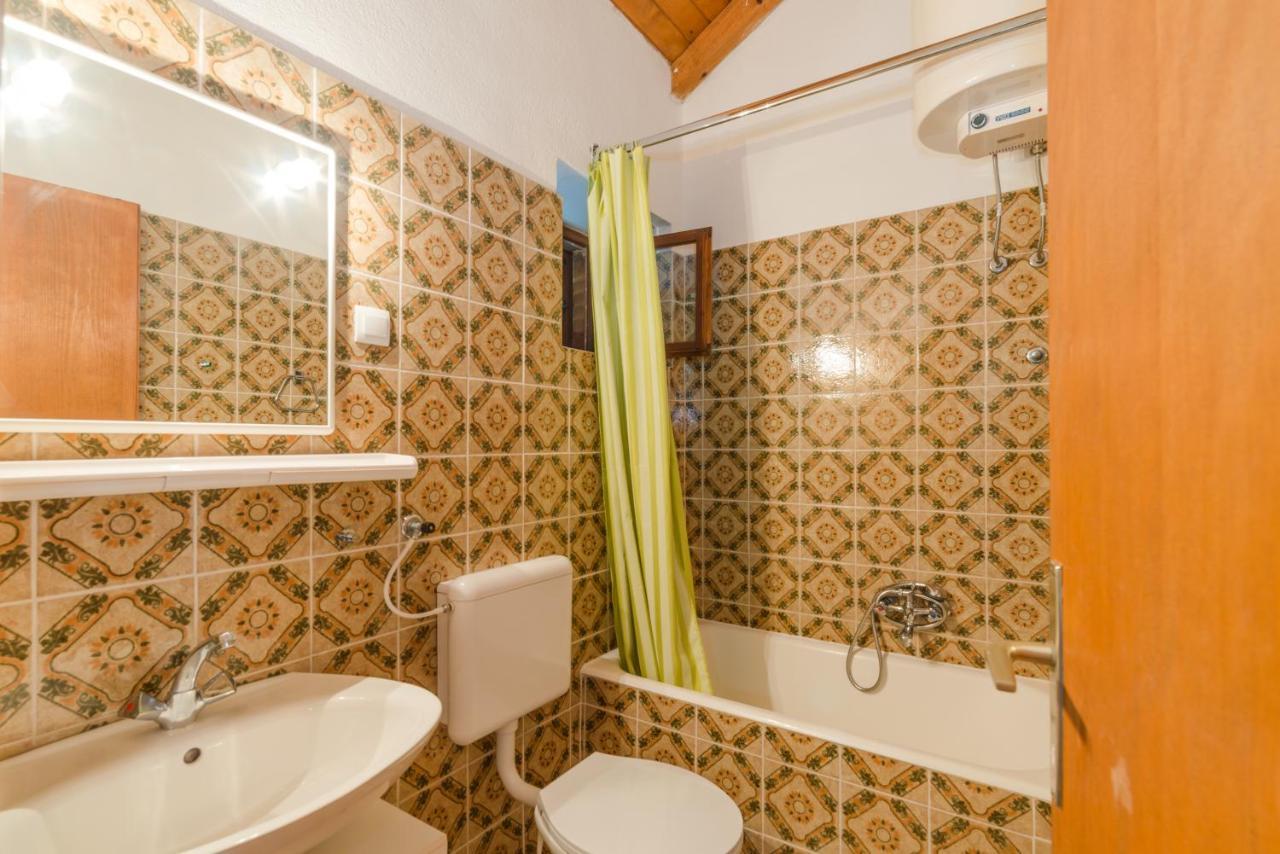 Apartmani Bugenvilija Brbinj Exteriér fotografie